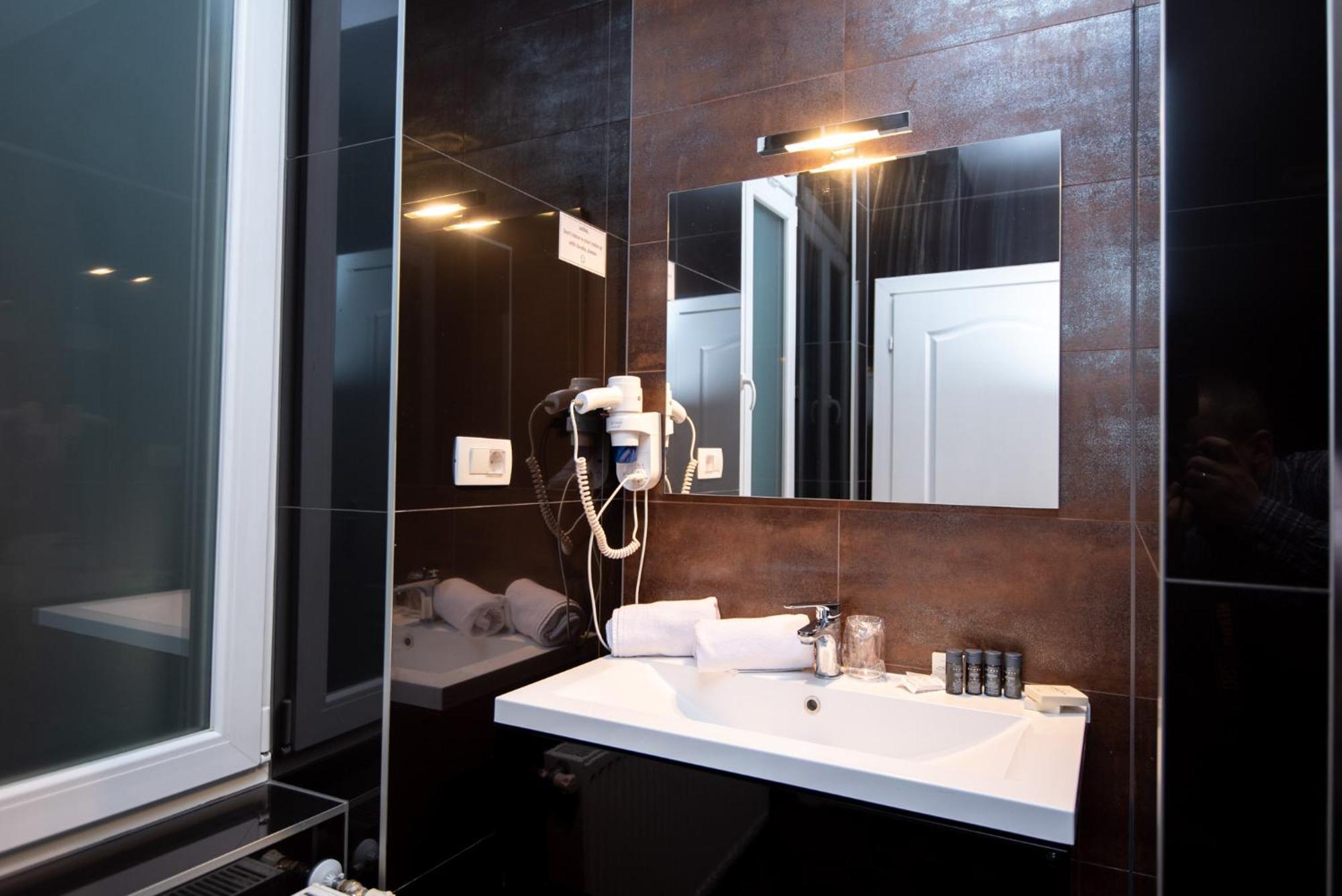 Main Street Suites ซาราเยโว ภายนอก รูปภาพ